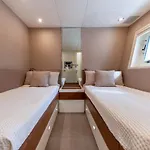 Bådhotel Yacht Mangusta Cannes