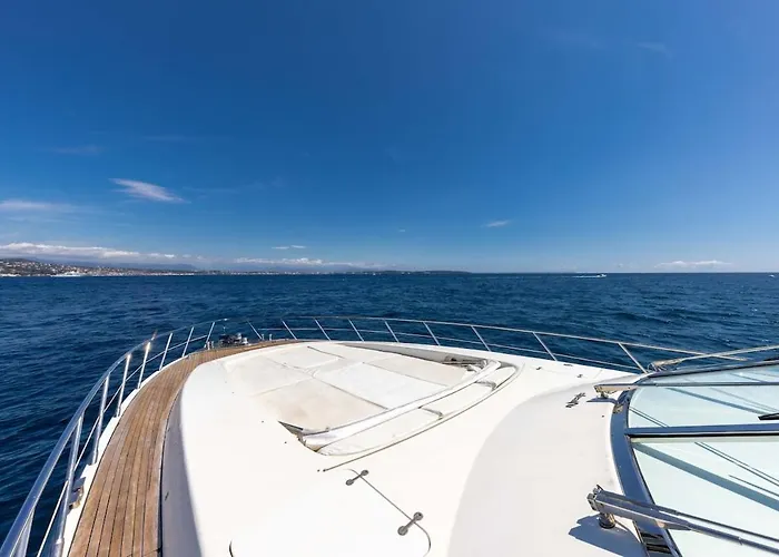 Úszó hotel Yacht Mangusta