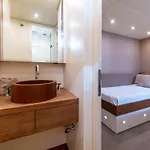 Yacht Mangusta Hotel en barco