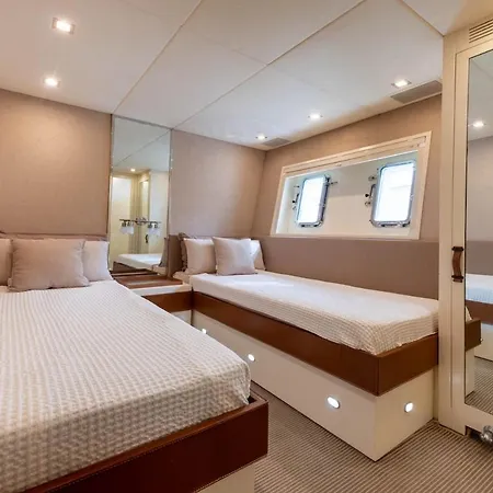 ספינת מלון Yacht Mangusta