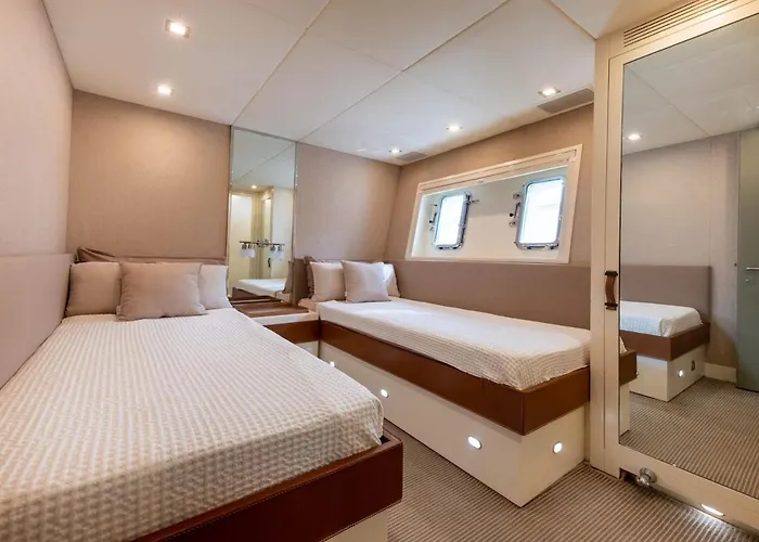 보트호텔 Yacht Mangusta