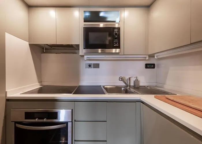 Yacht Mangusta Bådhotel *