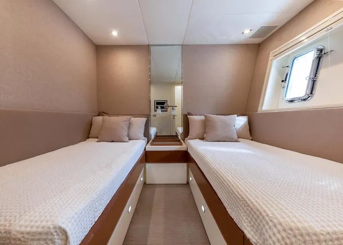 Bådhotel Yacht Mangusta Cannes