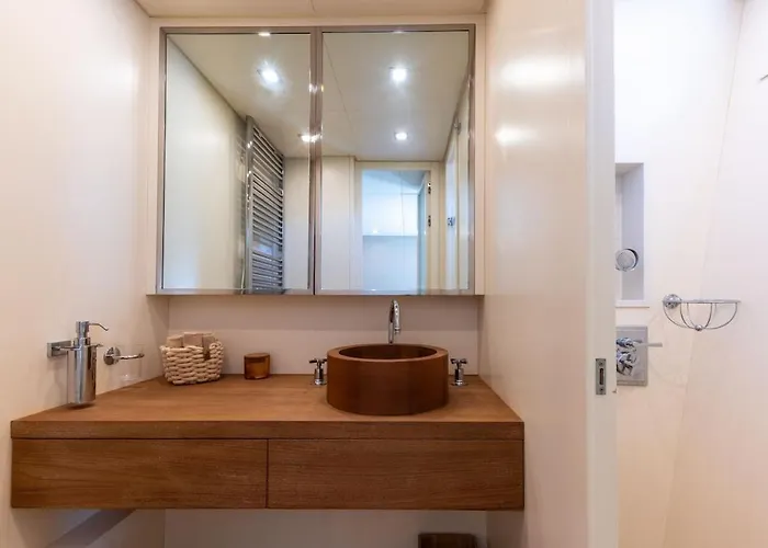 Bådhotel Yacht Mangusta *